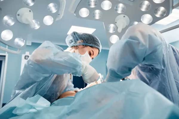 OTA bei der OP-Vorbereitung – Beruf und Anerkennung in der Schweiz